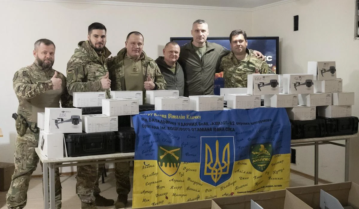 Кличко передав дрони від столичної громади захисникам Вовчанська та Куп’янська