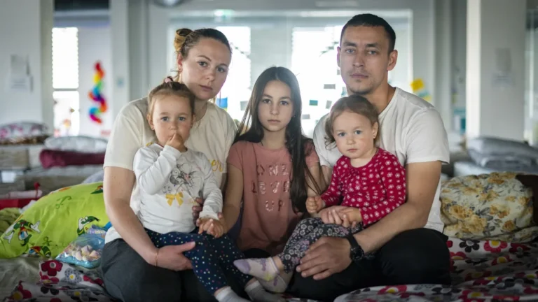 Понад третина українців погано оцінюють рівень добробуту своїх сімей