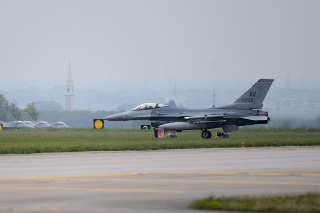 Данія вже підготувала 50 українських фахівців для обслуговування F-16