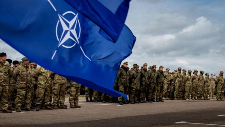 Україна може захистити себе за прикладом Швеції та Фінляндії без вступу до НАТО