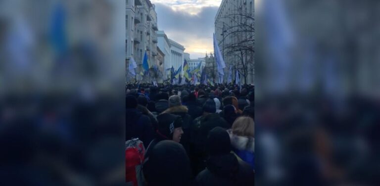 Увага! У мережі шириться провокаційне відео з антипрезидентськими гаслами