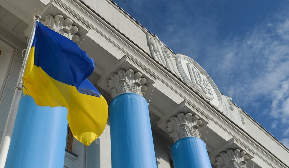 Рада провалила голосування за підтримку Зеленського на посаді президента на весь час війни