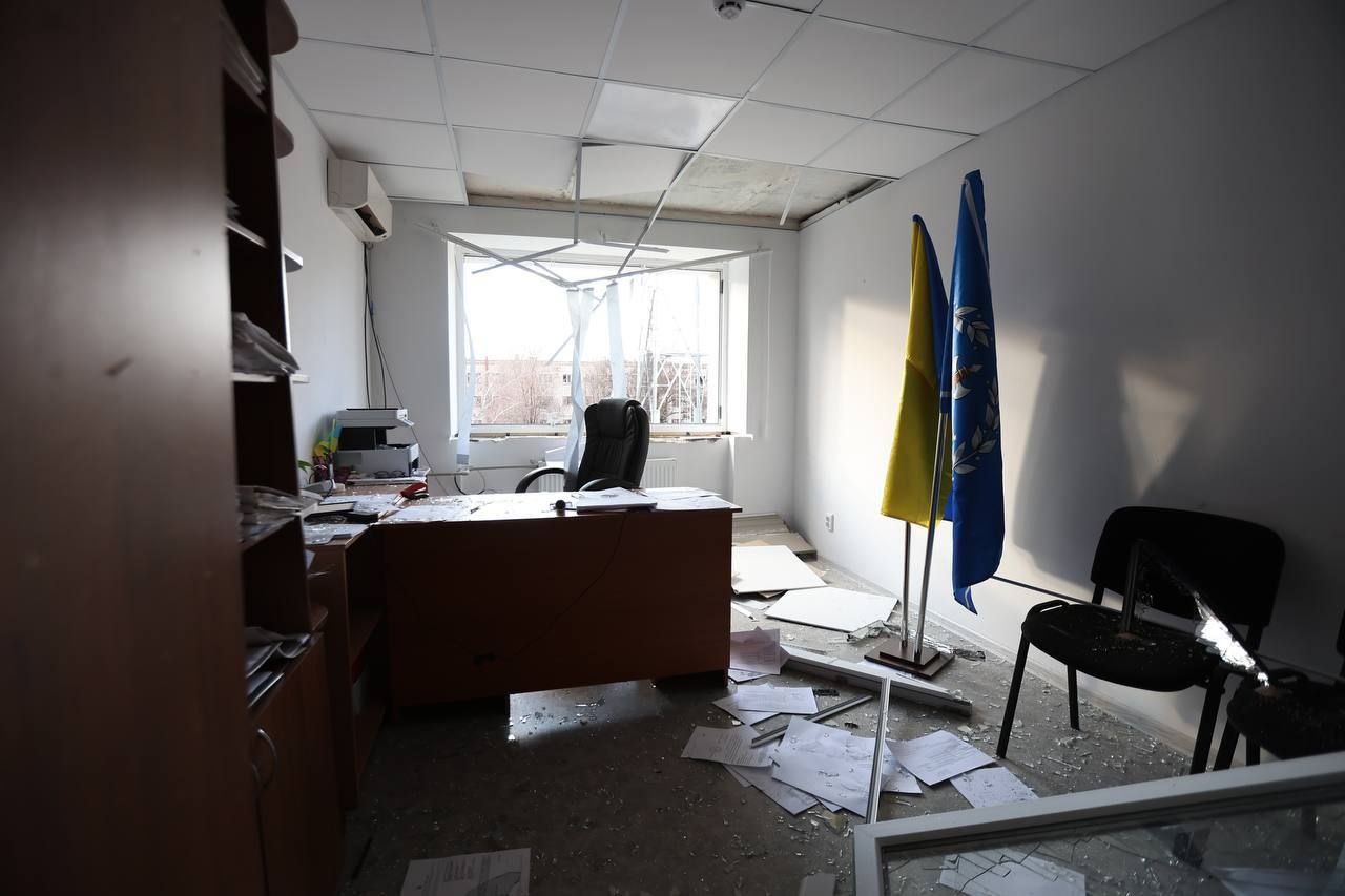 Від ворожого обстрілу в Ізюмі постраждали три співробітника Міністерства юстиції