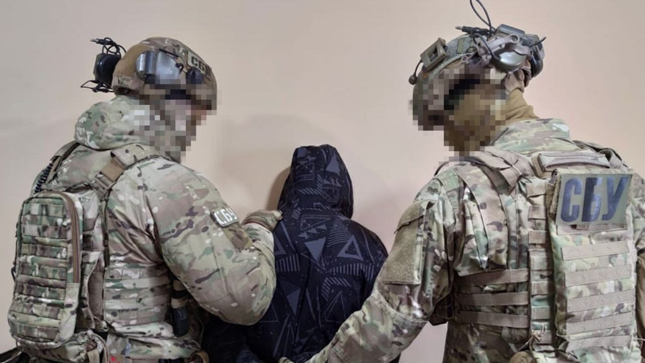 Затримано агентів ФСБ за вчинення теракту біля ТЦК у Кам’янці-Подільському