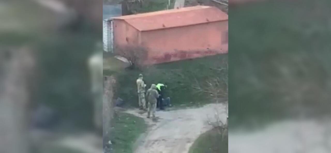 У Кременчуці під час перевірки документів чоловік вистрілив у співробітника РТЦК