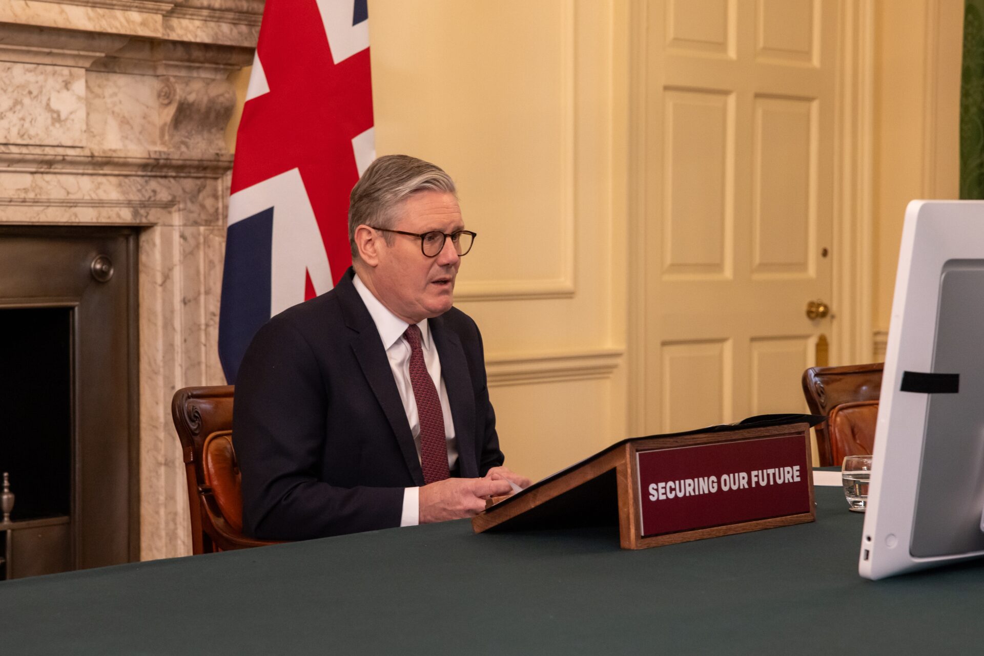 Глава уряду Британії заявив про тиск з боку Білого дому щодо критики Зеленського