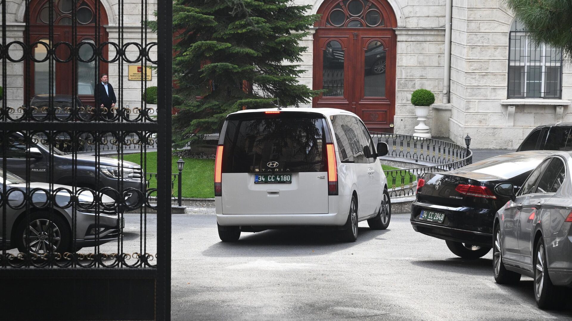 Делегації РФ і США почали чергову зустріч в Стамбулі: головні теми для обговорення