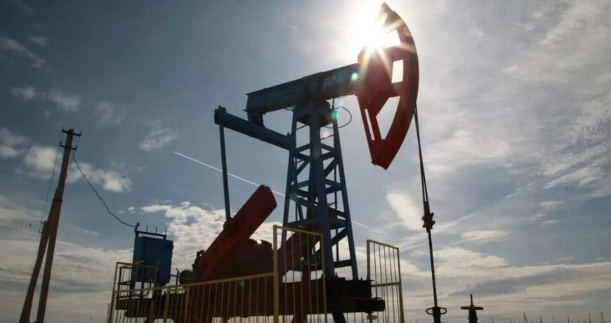 Влада Індії допомагає НПЗ “Роснефти” обходити обмеження ЄС – Bloomberg