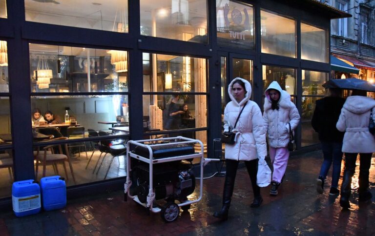 Ресторани столиці опинилися на межі виживання через блекаути