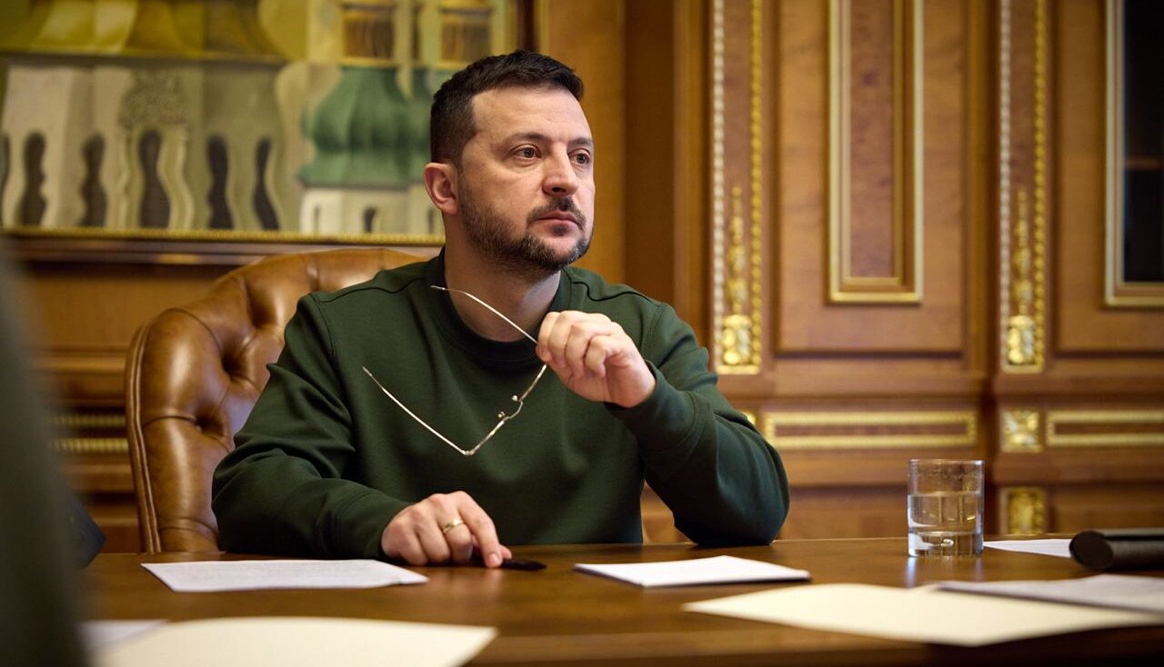 Зеленський доручив МЗС і Міноборони розробку договорів про гарантії безпеки для України