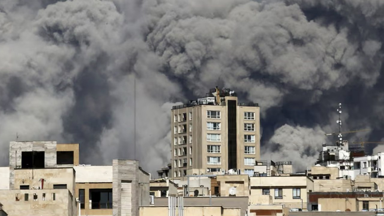 Закриття повітряного простору над Перською затокою зупинило роботу головних авіавузлів планети