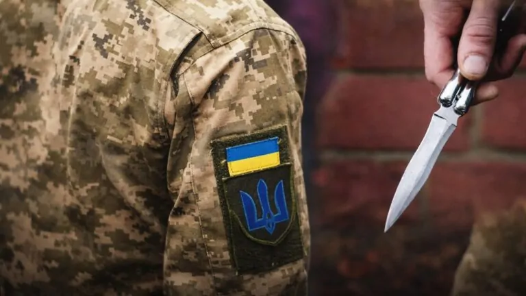 В Умані чоловік ножем поранив у шию співробітника ТЦК